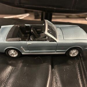 1964 Mustang Blue Convertible Model Car